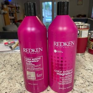 REDKEN- Color extend magnetics shampoo and conditioner set